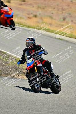 media/Apr-13-2025-TrackXperience (Sun) [[fb1ef998a6]]/Level 1 (Beginner)/Turns 4 and 6 (Session 4)/